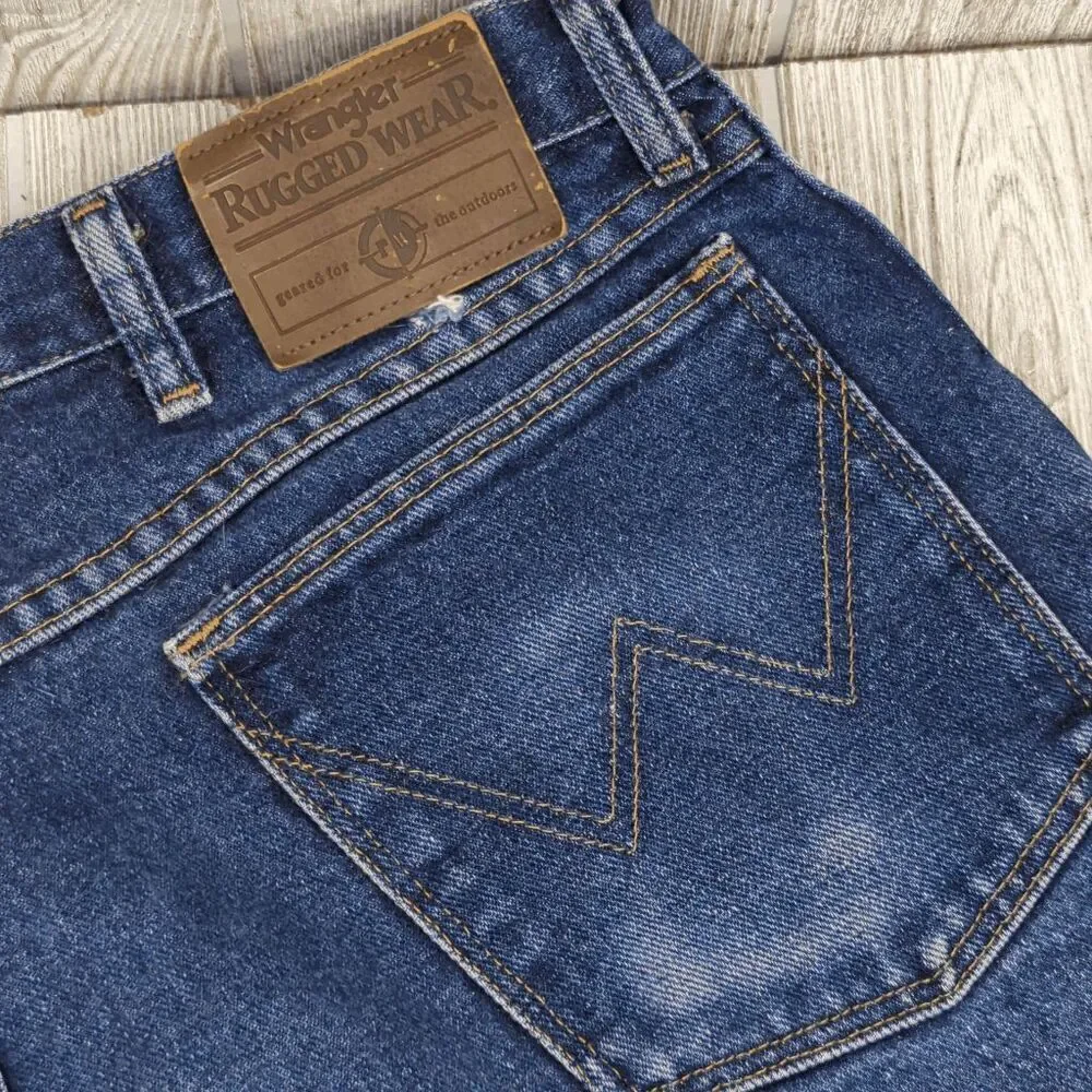 Vintage Wrangler Ruggedwear Men's Size 34x36 Blue Classic Straight Leg Jeans